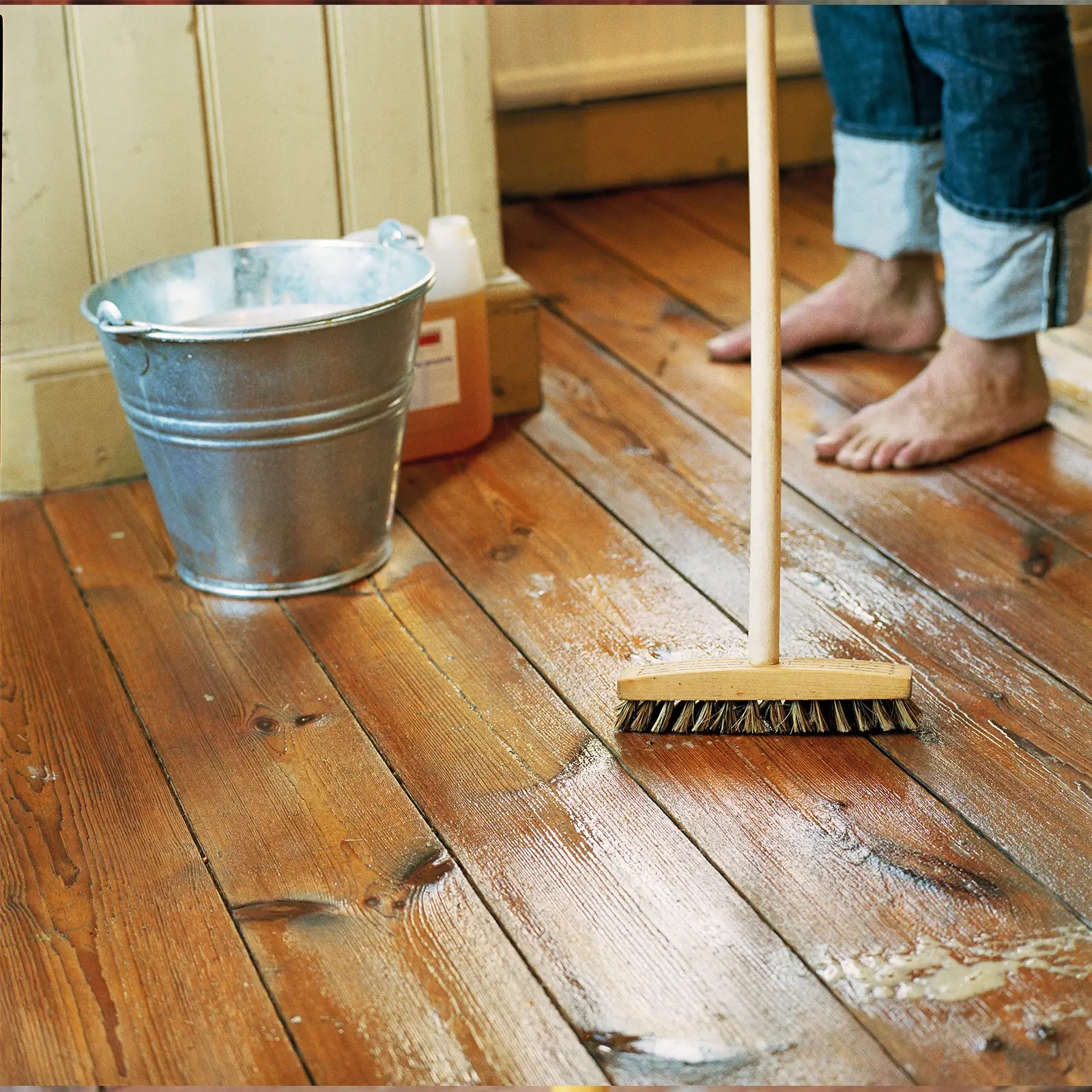 Skurborste för skaft